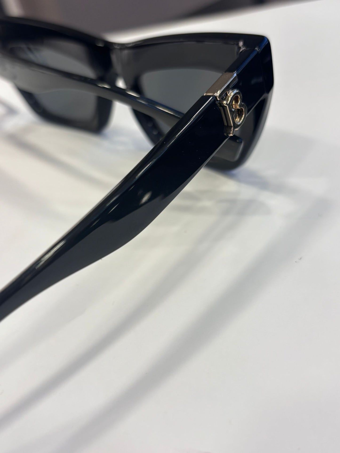 Burberry B4405